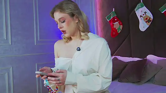 Snapshot of CaitlinSugar chatting on December 18, 2025, 4:51 am CaitlinSugar online show from December 18, 2025, 4:51 am