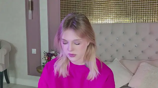 Snapshot of CaitlinSugar chatting on March 5, 2026, 4:52 am CaitlinSugar online show from March 5, 2026, 4:52 am