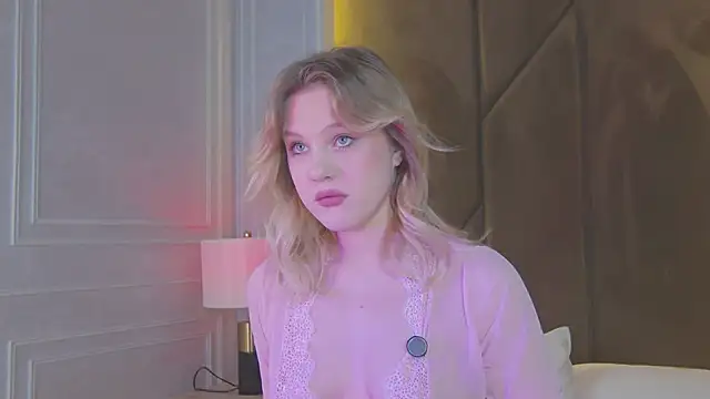 Snapshot of CaitlinSugar chatting on March 15, 2026, 5:24 am CaitlinSugar online show from March 15, 2026, 5:24 am