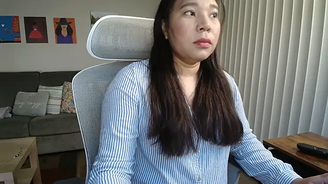 Snapshot of SHEILYN_ chatting on June 23, 2026, 4:54 am SHEILYN online show from June 23, 2026, 4:54 am