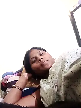 Snapshot of Sneha16 chatting on October 10, 2025, 5:56 pm Sneha16 online show from October 10, 2025, 5:56 pm