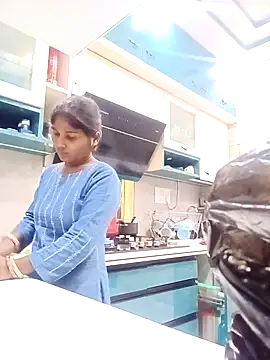 Snapshot of Sneha16 chatting on November 23, 2025, 3:39 am Sneha16 online show from November 23, 2025, 3:39 am