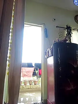 Snapshot of Sneha16 chatting on November 26, 2025, 4:02 am Sneha16 online show from November 26, 2025, 4:02 am