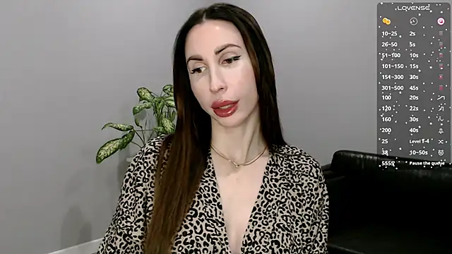 Ella Sea online show from December 2, 2025, 9:14 am