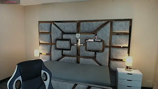 Candy Velvet online show from December 3, 2025, 7:23 pm