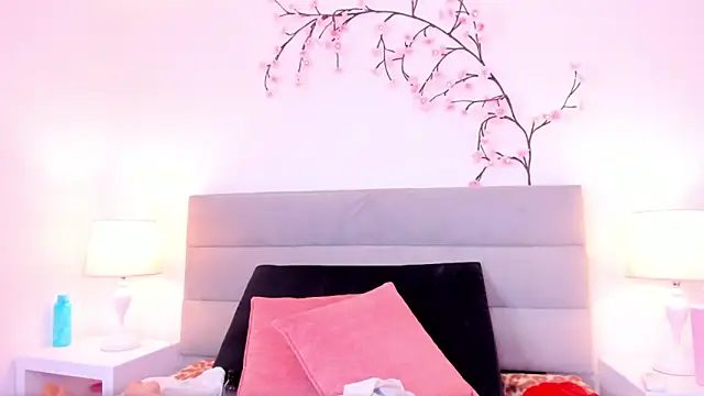  analyy  online show from February 19, 2026, 8:38 pm