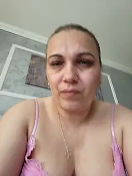 Snapshot of PalomaDesireee chatting on May 12, 2026, 9:06 am PalomaDesireee online show from May 12, 2026, 9:06 am
