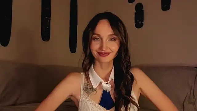 xSweetMissx online show from September 13, 2025, 7:02 pm