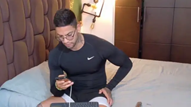 Tomy maylon online show from November 7, 2025, 3:28 am