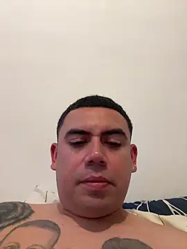 davidxxx099 online show from May 27, 2026, 8:39 pm
