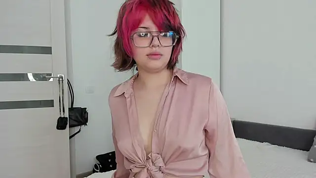 Snapshot of VerniceEngelking chatting on June 23, 2026, 6:22 am VerniceEngelking online show from June 23, 2026, 6:22 am