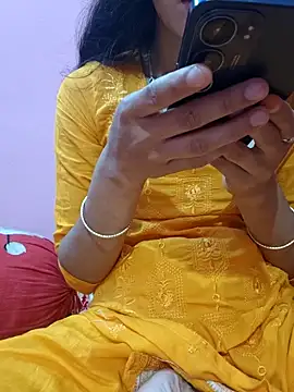 maya-Couple19 online show from March 5, 2026, 5:09 pm