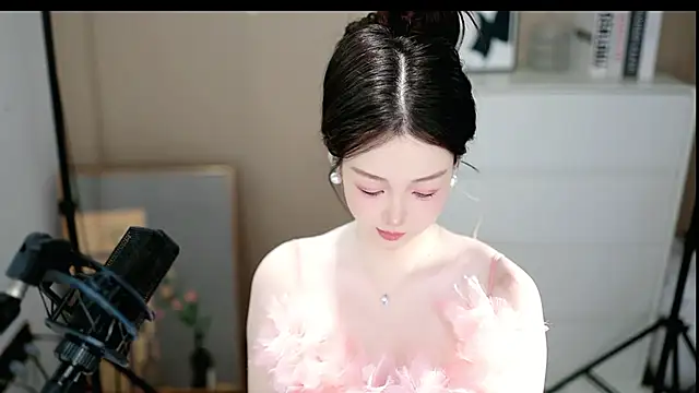 abbyli12 online show from January 14, 2026, 5:18 pm