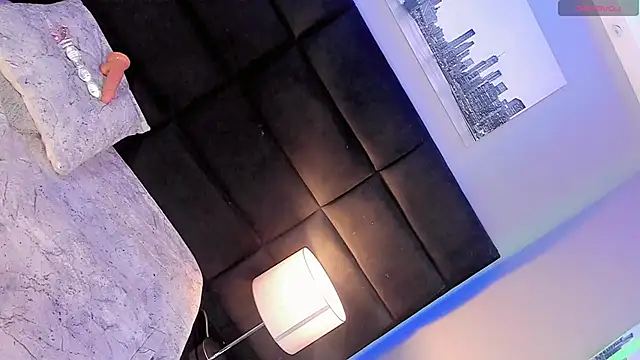 Ana Paaula23 online show from October 20, 2025, 8:20 pm