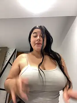 Snapshot of Tokio_Sakura chatting on October 23, 2025, 5:33 pm Tokio Sakura online show from October 23, 2025, 5:33 pm