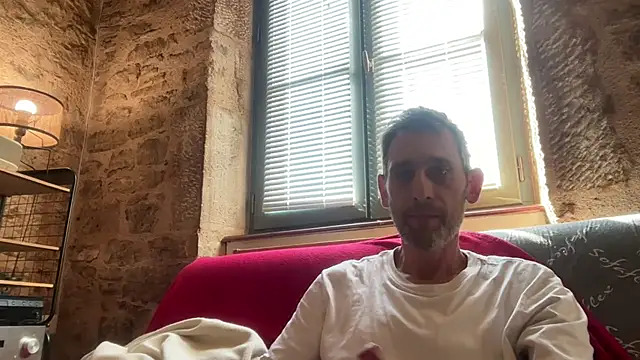 Snapshot of tamtamat46 chatting on March 21, 2026, 2:31 pm tamtamat46 online show from March 21, 2026, 2:31 pm