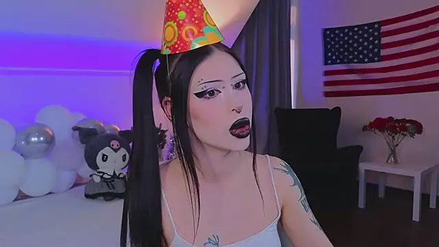 Snapshot of venomeowww__ chatting on January 7, 2026, 3:53 am venomeowww online show from January 7, 2026, 3:53 am