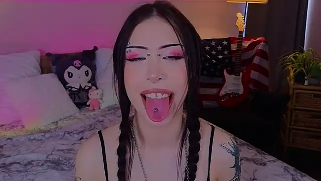 Snapshot of venomeowww__ chatting on February 23, 2026, 3:48 am venomeowww online show from February 23, 2026, 3:48 am