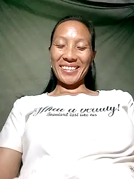 Lisa pusy online show from October 12, 2025, 12:15 pm