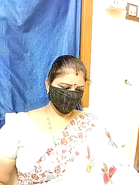 Snapshot of sushma26 chatting on October 25, 2025, 4:35 pm sushma26 online show from October 25, 2025, 4:35 pm