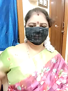 Snapshot of sushma26 chatting on November 10, 2025, 5:01 pm sushma26 online show from November 10, 2025, 5:01 pm