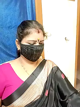 Snapshot of sushma26 chatting on November 19, 2025, 5:35 pm sushma26 online show from November 19, 2025, 5:35 pm