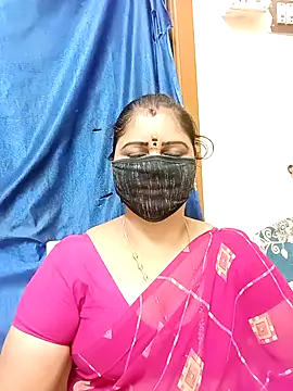 sushma26 online show from January 18, 2026, 4:22 pm