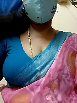 Snapshot of sushma26 chatting on July 29, 2026, 5:11 pm sushma26 online show from July 29, 2026, 5:11 pm