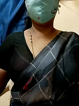 Snapshot of sushma26 chatting on August 1, 2026, 4:12 am sushma26 online show from August 1, 2026, 4:12 am