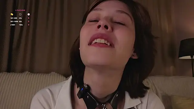 LurleneRamo online show from September 25, 2025, 1:20 am