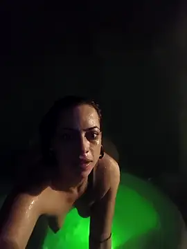 Eli9090 online show from November 28, 2025, 8:22 pm