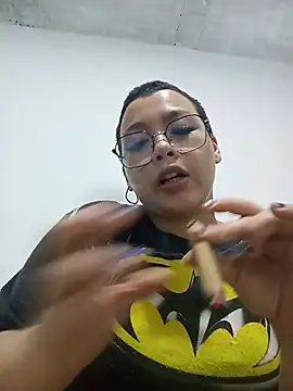 Snapshot of Cherry_vald chatting on June 14, 2026, 4:58 am Cherry vald online show from June 14, 2026, 4:58 am