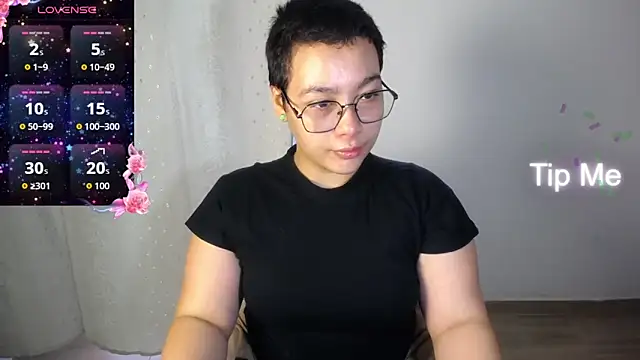 Snapshot of Cherry_vald chatting on July 7, 2026, 11:25 am Cherry vald online show from July 7, 2026, 11:25 am