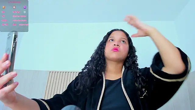 Snapshot of alena_brown_ chatting on November 25, 2025, 7:14 pm alena brown online show from November 25, 2025, 7:14 pm