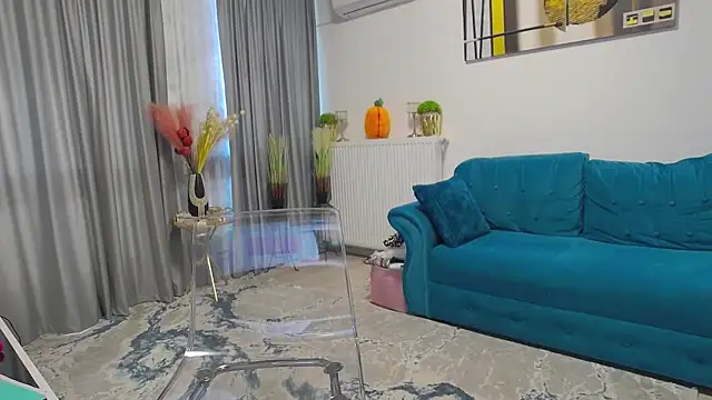 ScarletTemptations online show from September 18, 2025, 4:58 am