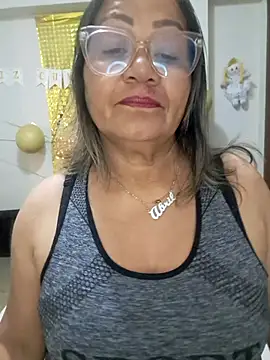 Snapshot of Vickysweeeettt chatting on July 1, 2026, 1:18 am Vickysweeeettt online show from July 1, 2026, 1:18 am