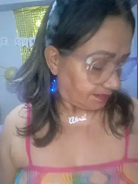 Snapshot of Vickysweeeettt chatting on July 2, 2026, 2:44 am Vickysweeeettt online show from July 2, 2026, 2:44 am