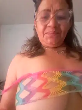 Snapshot of Vickysweeeettt chatting on July 2, 2026, 1:06 pm Vickysweeeettt online show from July 2, 2026, 1:06 pm