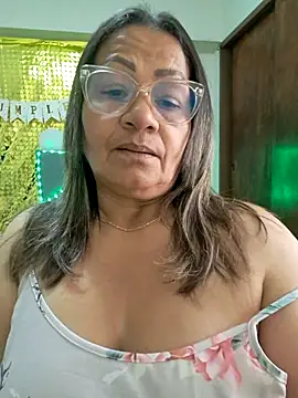 Snapshot of Vickysweeeettt chatting on July 19, 2026, 11:47 am Vickysweeeettt online show from July 19, 2026, 11:47 am