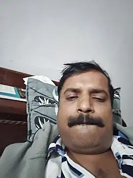 Snapshot of vardh033 chatting on November 10, 2025, 9:41 am vardh033 online show from November 10, 2025, 9:41 am