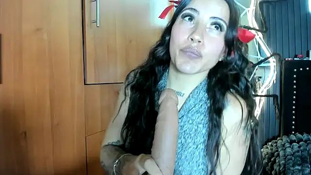 Snapshot of scarletr_red chatting on November 1, 2025, 11:18 pm scarletr red online show from November 1, 2025, 11:18 pm