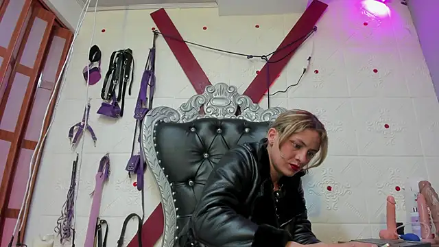 Snapshot of indigo_thc5 chatting on December 5, 2025, 4:32 am indigo thc5 online show from December 5, 2025, 4:32 am