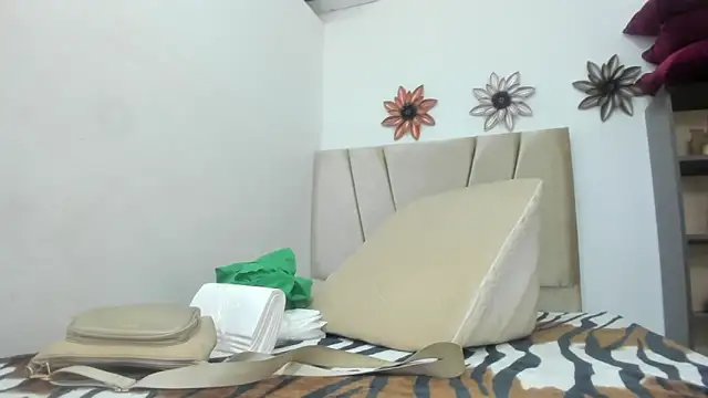 Snapshot of Adrianasex_69x chatting on October 15, 2025, 5:02 pm Adrianasex 69x online show from October 15, 2025, 5:02 pm