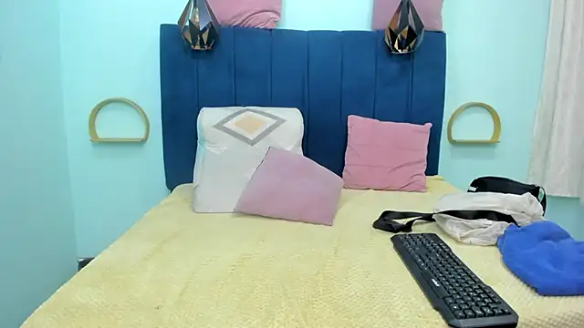 Adrianasex 69x online show from April 25, 2026, 11:35 pm