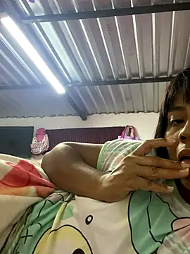 Snapshot of littlebunny31 chatting on September 23, 2025, 5:32 am littlebunny31 online show from September 23, 2025, 5:32 am