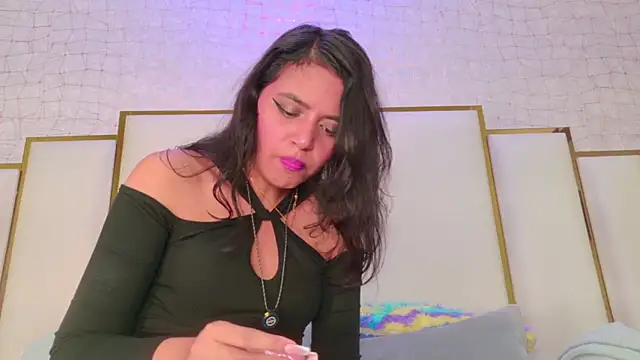 Snapshot of thalia888_ chatting on June 14, 2026, 7:05 pm thalia888 online show from June 14, 2026, 7:05 pm