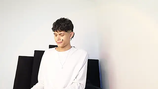 alexmark  online show from October 31, 2025, 1:45 pm