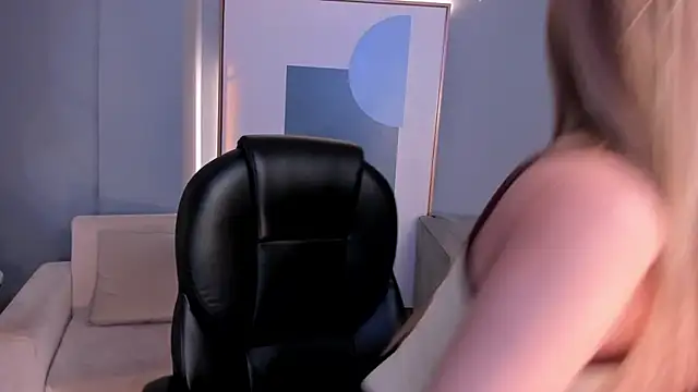 TiffannySins online show from June 23, 2026, 3:37 am