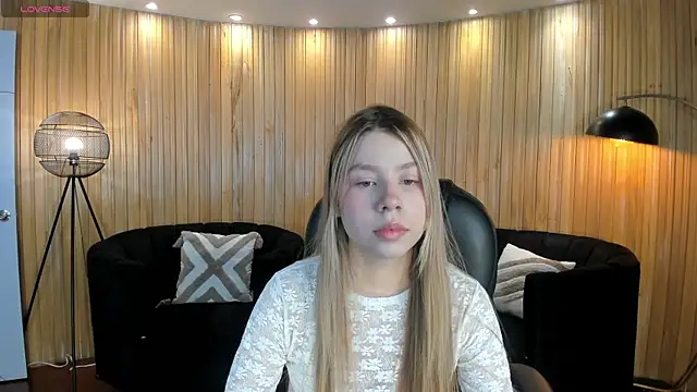 TiffannySins online show from July 18, 2026, 8:12 pm