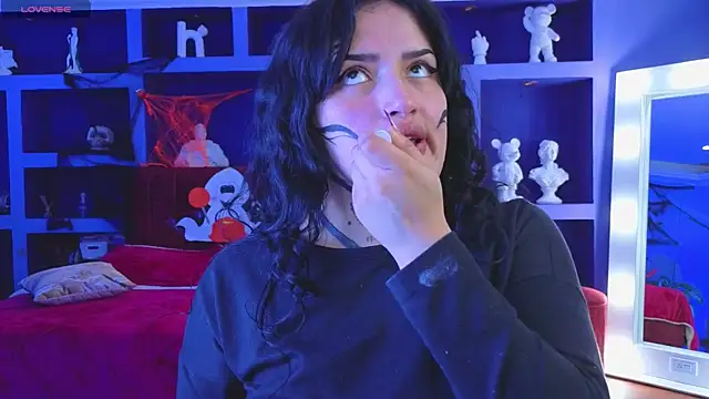 Snapshot of sari_belle chatting on October 30, 2025, 9:26 pm sari belle online show from October 30, 2025, 9:26 pm